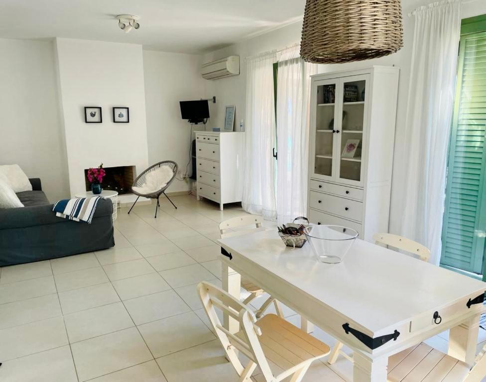 Gennadi Blue Sky Villas Bagian luar foto